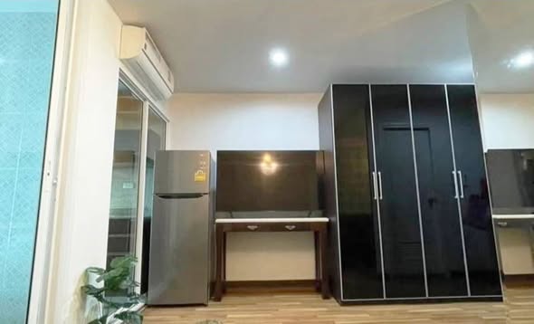 room interior and kitchen of Regent Home Sukhumvit 81
