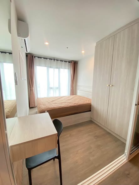 bedroom and room interior of Regent Home Wutthakat