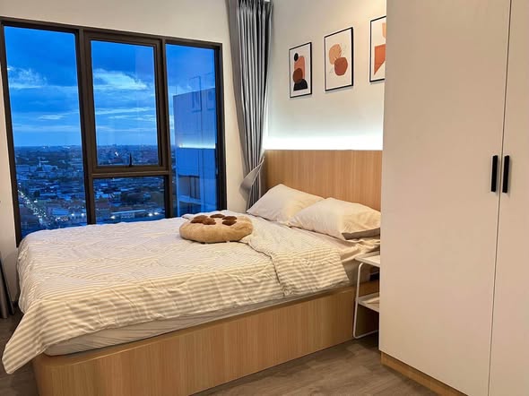 bedroom and room interior of Regent Home Wutthakat