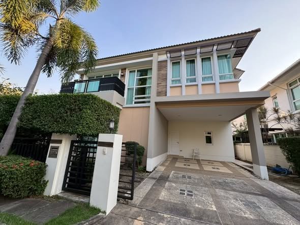 Residence 52 Condominium