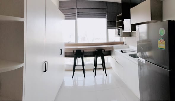 kitchen of RHYTHM Phahon-Ari