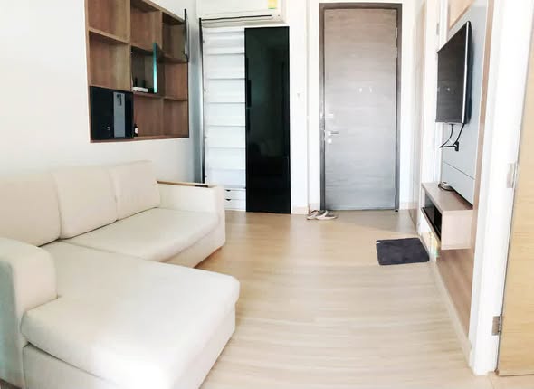 room interior of RHYTHM Phahon-Ari