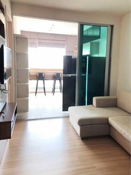 room interior and kitchen of RHYTHM Phahon-Ari