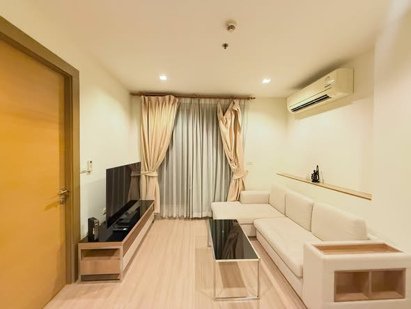 bedroom and living room and room interior of RHYTHM Ratchada-Huaykwang