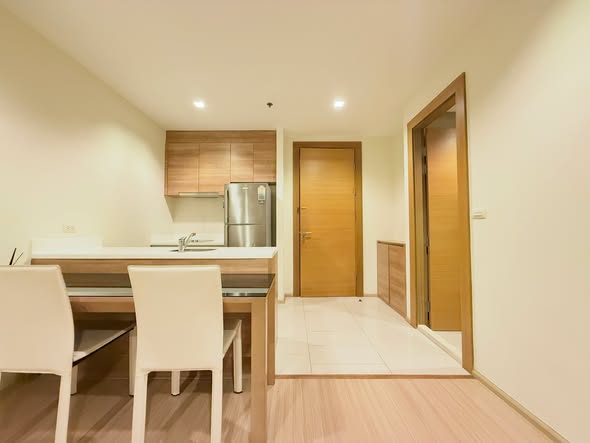 room interior of RHYTHM Ratchada-Huaykwang