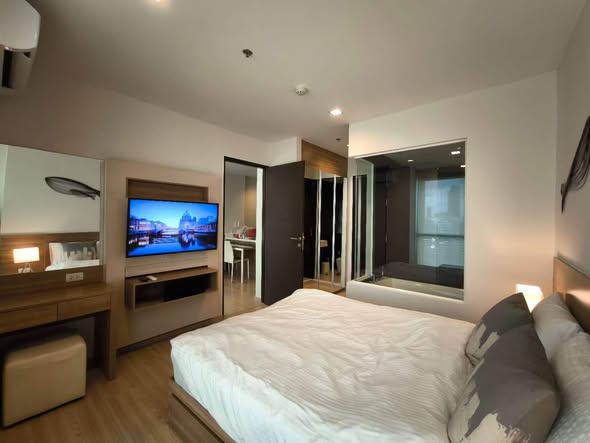 bedroom of RHYTHM Sathorn