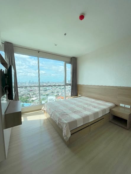 bedroom of RHYTHM Sathorn