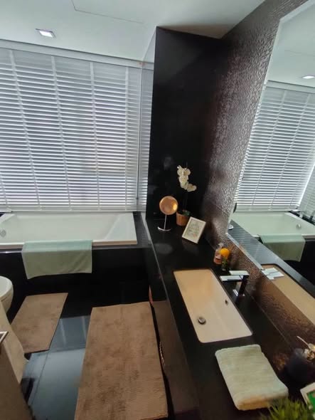 bathroom of Rhythm Sukhumvit 36-38