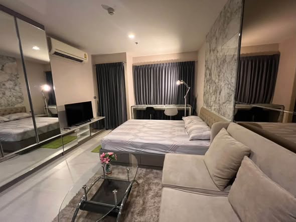 bedroom of Rhythm Sukhumvit 36-38