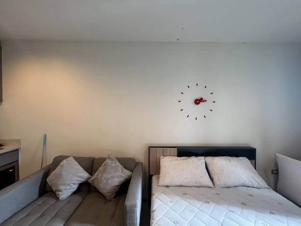 bedroom of Rhythm Sukhumvit 36-38