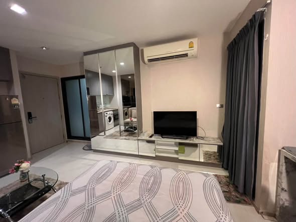 bedroom of Rhythm Sukhumvit 36-38