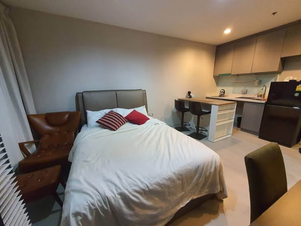 bedroom of Rhythm Sukhumvit 36-38