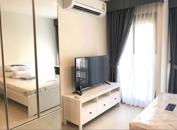 bedroom of Rhythm Sukhumvit 36-38