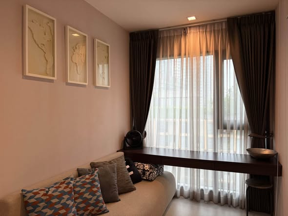 living room and bedroom of Rhythm Sukhumvit 36-38
