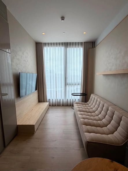 living room and bedroom of Rhythm Sukhumvit 36-38