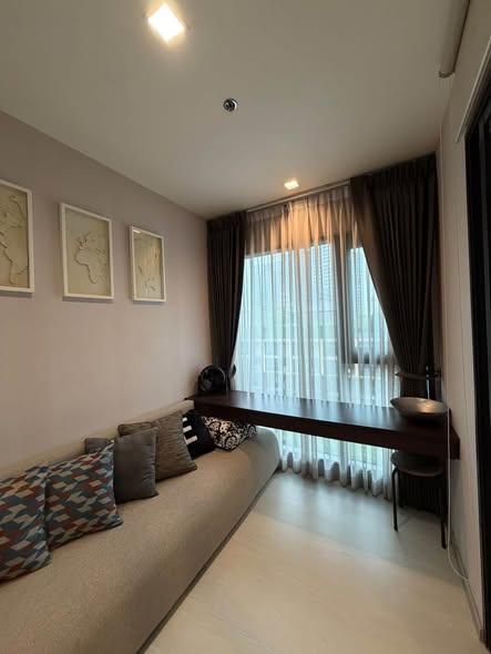 living room and bedroom of Rhythm Sukhumvit 36-38