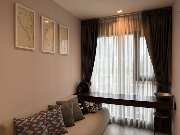 living room and bedroom of Rhythm Sukhumvit 36-38