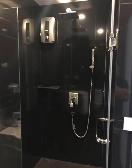 room interior and bathroom of Rhythm Sukhumvit 36-38