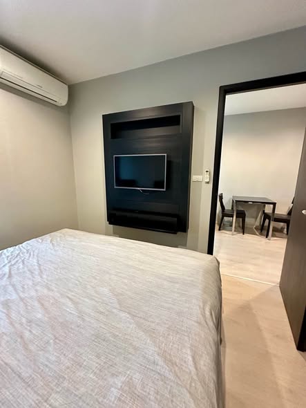bedroom and room interior of RHYTHM Sukhumvit 44/1