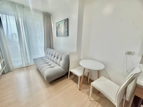living room of Rhythm Sukhumvit 50
