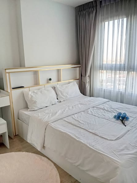 bedroom of Rich Park Chao Phraya