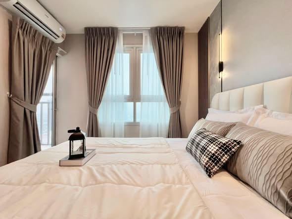 bedroom of Rich Park Chao Phraya