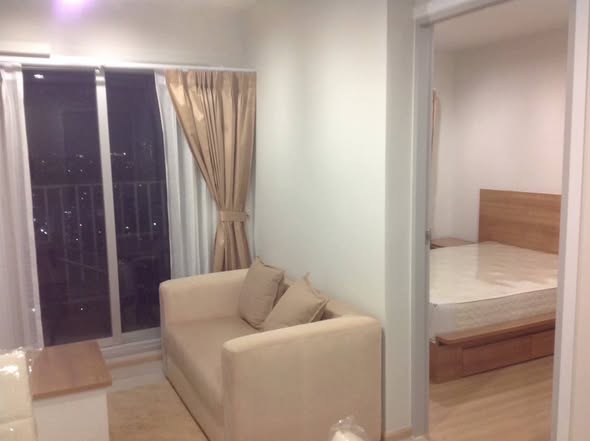 bedroom and room interior of Rich Park @ Taopoon