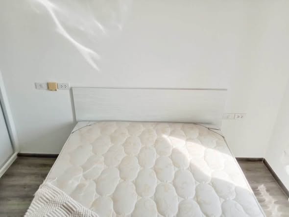 bedroom of Rich Park Triple Station