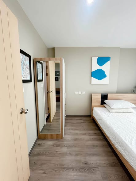 bedroom and room interior of Rich Park Triple Station
