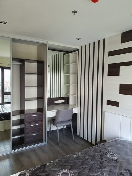 bedroom and room interior of Rich Park Triple Station