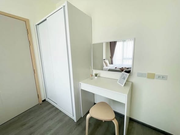 bedroom and room interior of Rich Park Triple Station