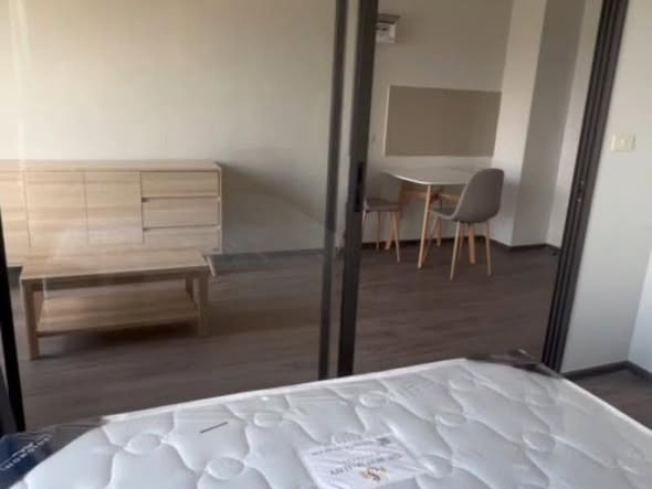 bedroom and room interior of Rich Point @BTS Wutthakat