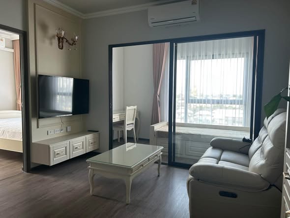 living room and bedroom of Rich Point @BTS Wutthakat