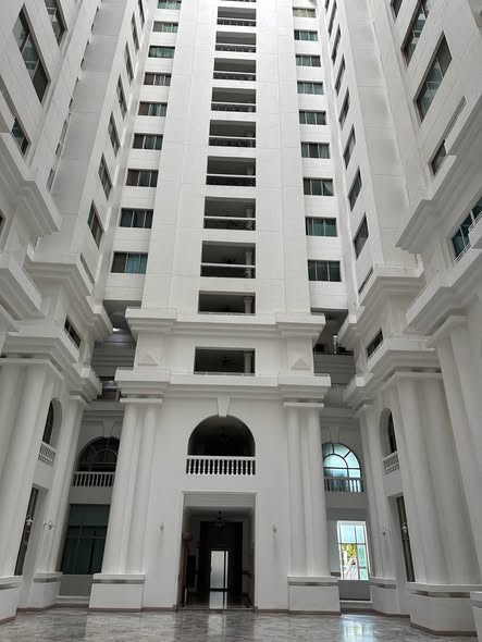 Royal Castle Condominium