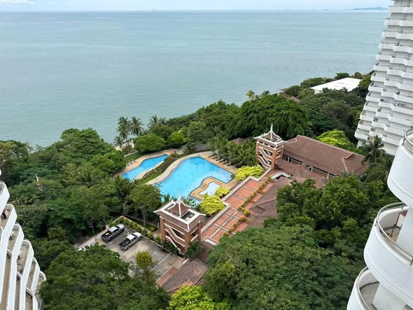 Royal Cliff Garden Condominium