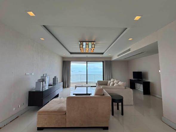 living room and bedroom of Royal Cliff Garden Condominium
