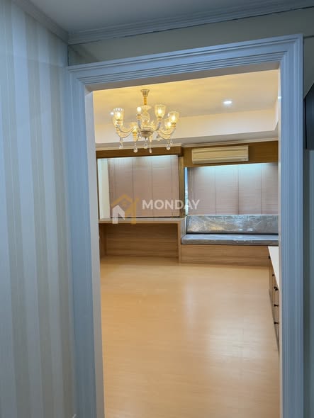 bedroom and room interior and bathroom of Royal Nine Residence
