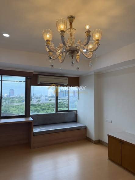 Royal Nine Residence