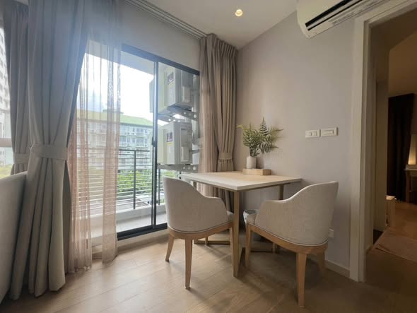 bedroom and room interior of Runesu Thonglor 5 (รูเนะสุ ทองหล่อ 5)