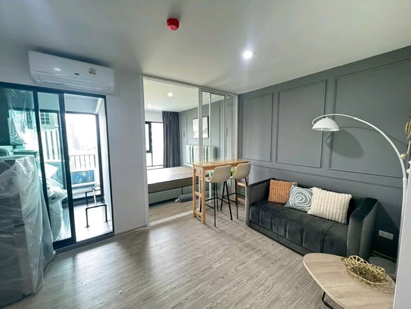 living room and room interior of RYE Condo Sukhumvit 101/1