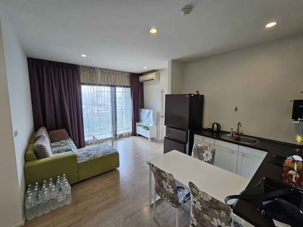 living room of S1 Rama 9 Condominium