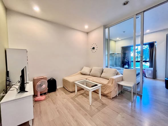 living room and bedroom and room interior of S1 Rama 9 Condominium