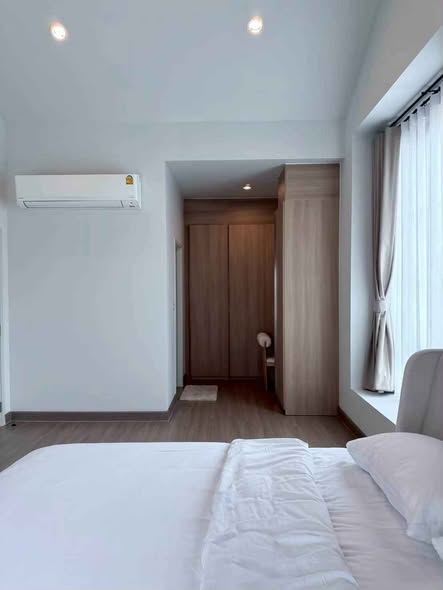bedroom and room interior of Saransiri Ramkhamhaeng