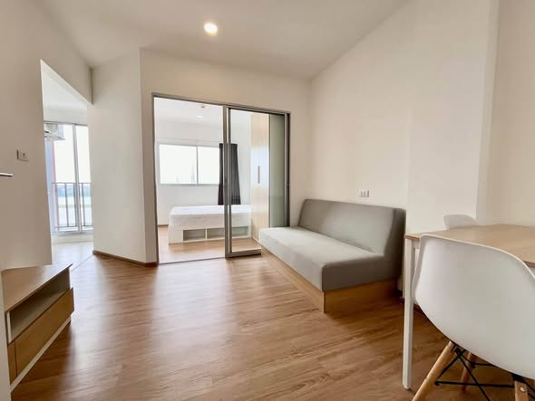 bedroom and room interior of SENA Kith Thepharak – Bangbo เสนา คิทท์ เทพารักษ์ – บางบ่อ