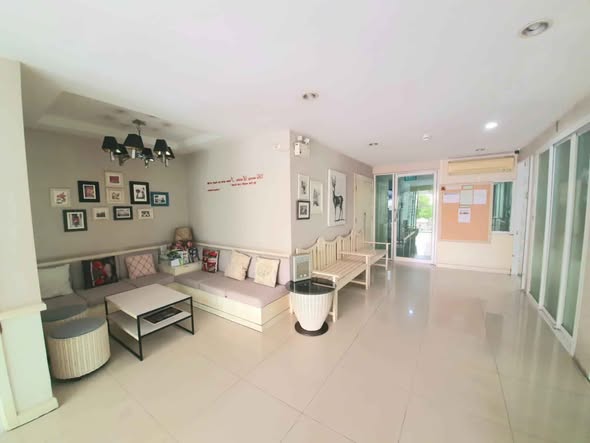 living room of Sense of London Condo