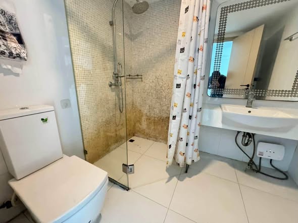 bathroom of Serenity wongamat condominium