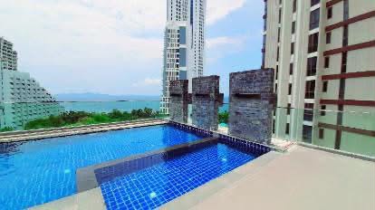 pool of Serenity wongamat condominium
