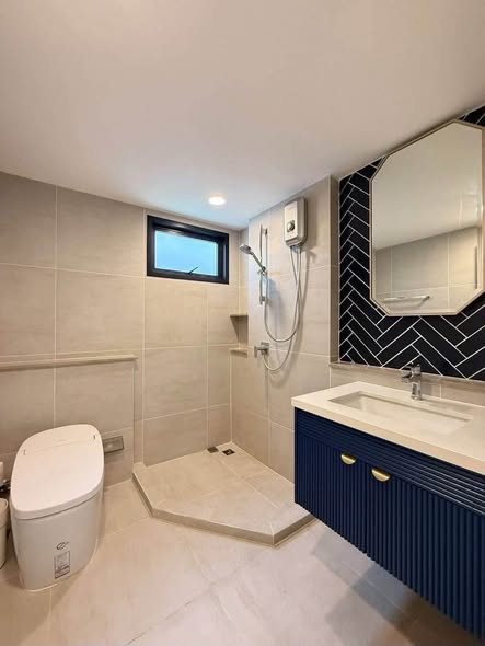 bathroom of Setthasiri Serithai
