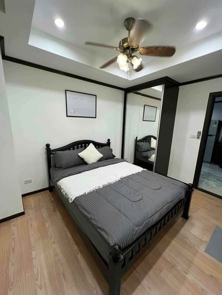 bedroom of Siam Oriental Twins