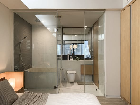 bedroom and room interior and bathroom of Siamese Gioia